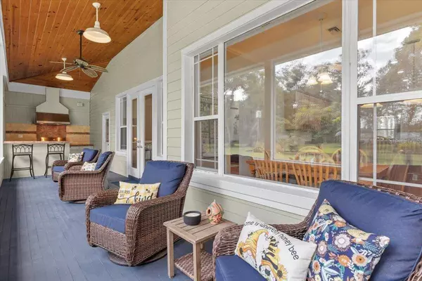 523 2ND AVE SW, Lutz, FL 33548