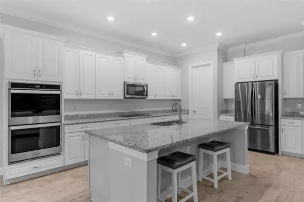 17804 WATERWAY CREEK DR, Lutz, FL 33549