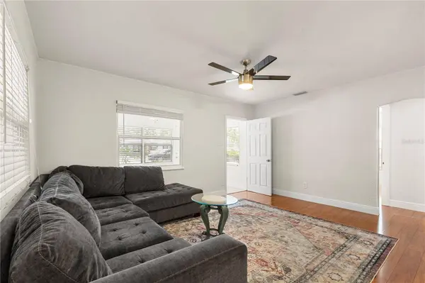 2013 E HENRY AVE, Tampa, FL 33610