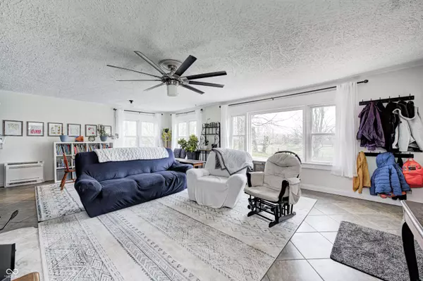 1527 N Washington ST, Danville, IN 46122