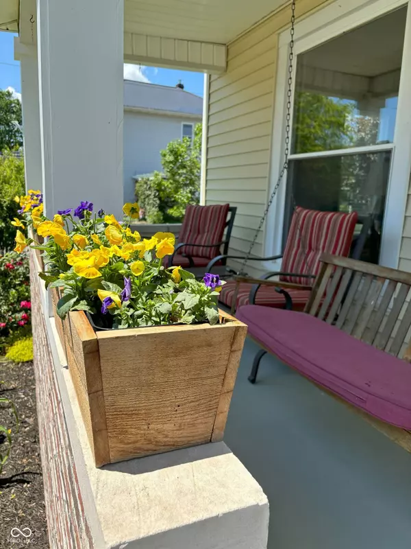 921 W Brook ST, Mitchell, IN 47446