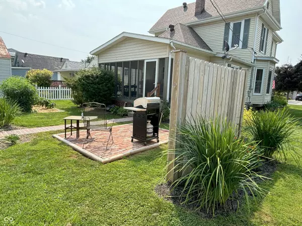 921 W Brook ST, Mitchell, IN 47446