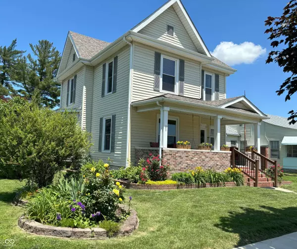 921 W Brook ST, Mitchell, IN 47446