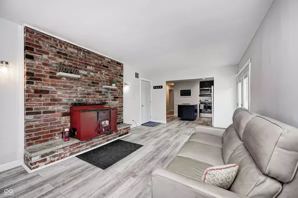 5541 S County Road 150 E, Clayton, IN 46118