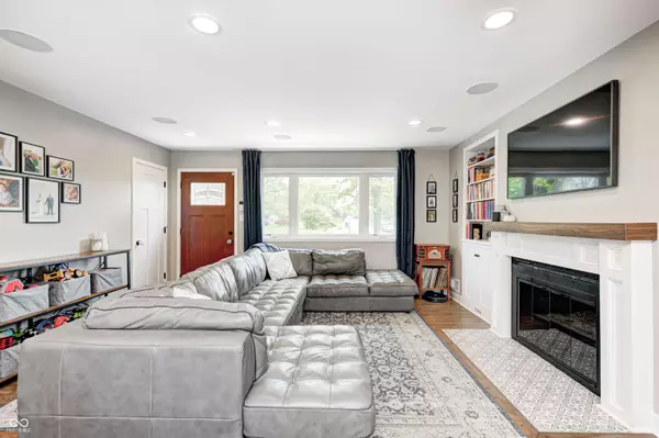 10805 Charlemagne DR, Indianapolis, IN 46259