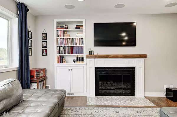 10805 Charlemagne DR, Indianapolis, IN 46259