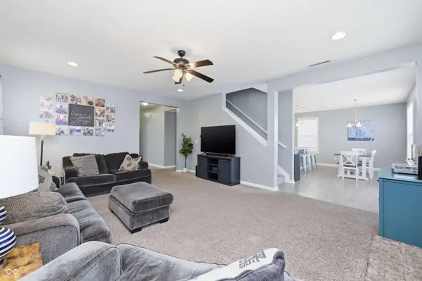 5752 Bluff View LN, Whitestown, IN 46075