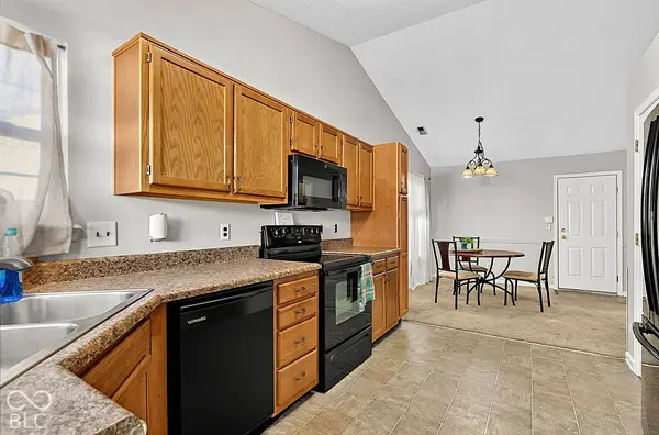 105 Fountain DR, Mooresville, IN 46158