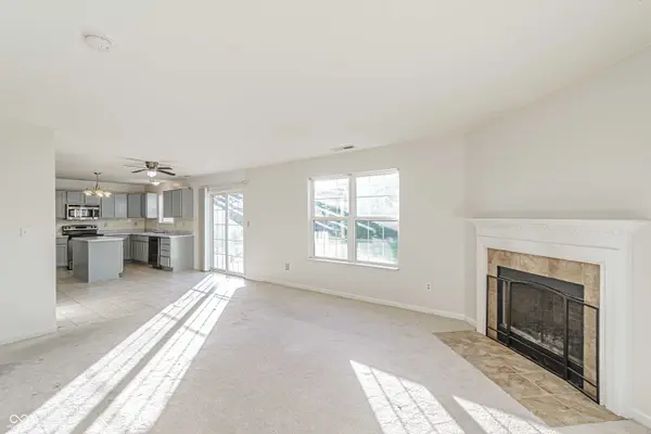 2556 Liatris DR, Plainfield, IN 46168