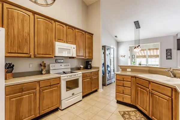 4112 Hickory Ridge Blvd, Greenwood, IN 46143-7467