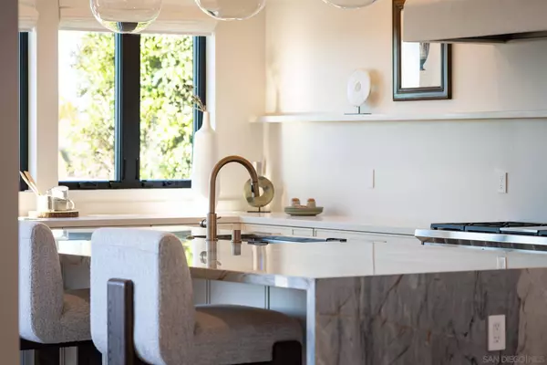 2365 Via Siena, La Jolla, CA 92037