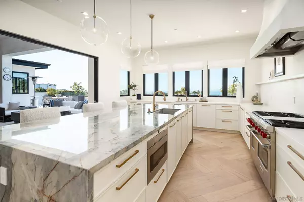 2365 Via Siena, La Jolla, CA 92037