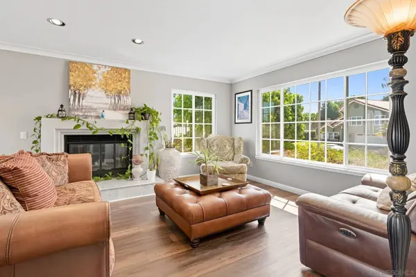 363 Surrey Dr, Bonita, CA 91902