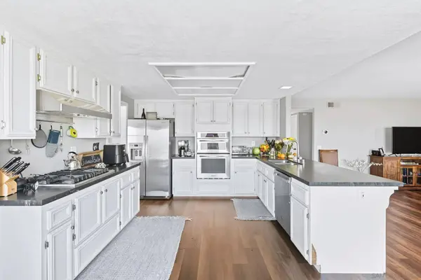 363 Surrey Dr, Bonita, CA 91902