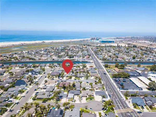 22041 Catalina CIR, Huntington Beach, CA 92646