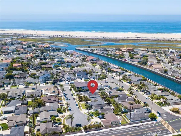 22041 Catalina CIR, Huntington Beach, CA 92646