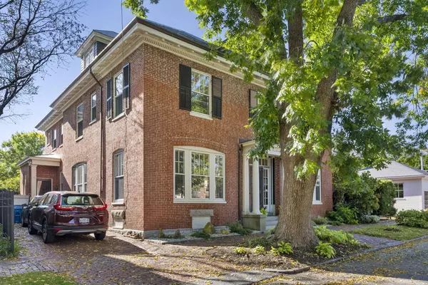 22 Clifford ST, Portland, ME 04102