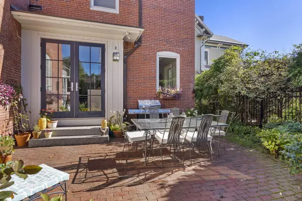 22 Clifford ST, Portland, ME 04102