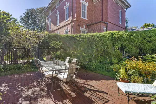 22 Clifford ST, Portland, ME 04102