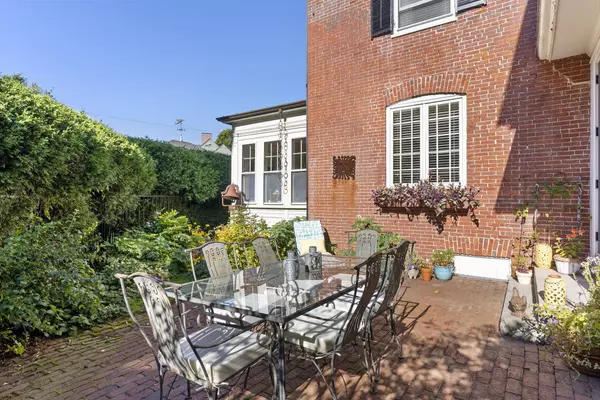 22 Clifford ST, Portland, ME 04102