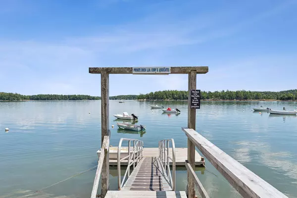 13 Eggemoggin RD, Harpswell, ME 04079