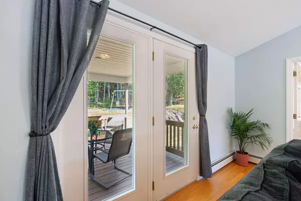 21 Parkside DR, Biddeford, ME 04005