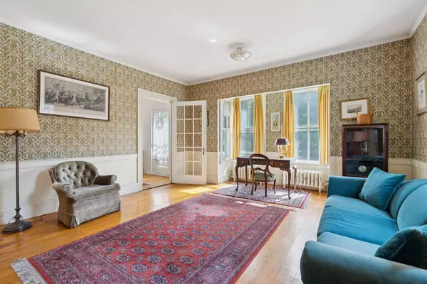 8 Mckeen ST, Brunswick, ME 04011