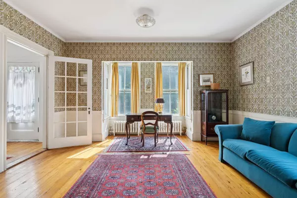 8 Mckeen ST, Brunswick, ME 04011