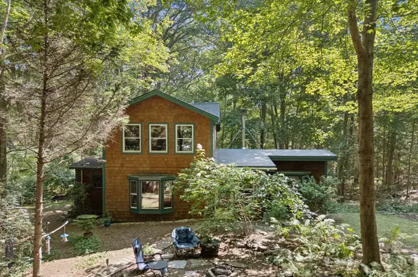 4 Wiley ST, Portland, ME 04108