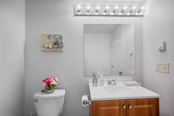 11 Lexington Rd #11, Millbury, MA 01527