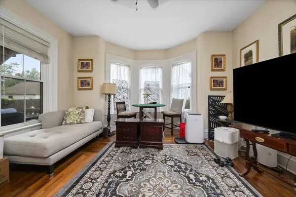 1971 Northampton St, Holyoke, MA 01040