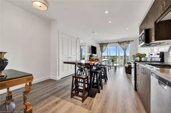 50 Grand Avenue S #1003, Cambridge, ON N1S 0C2