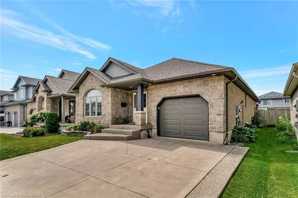 23 Oakcliffe Street, Elmira, ON N3B 3P4