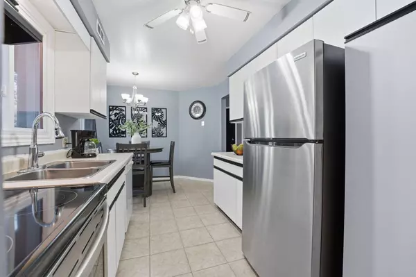 445 Kingscourt DR #6, Waterloo, ON N2K 3R4