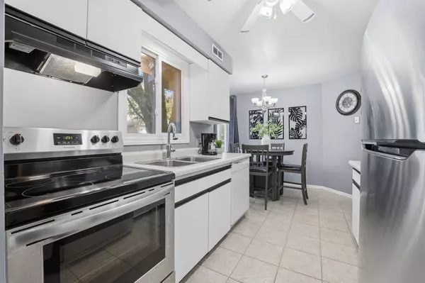 445 Kingscourt DR #6, Waterloo, ON N2K 3R4