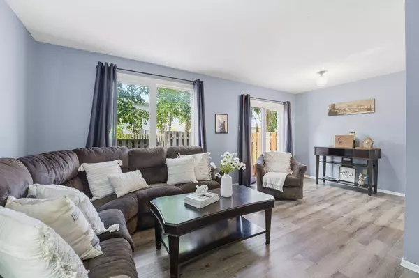 445 Kingscourt DR #6, Waterloo, ON N2K 3R4