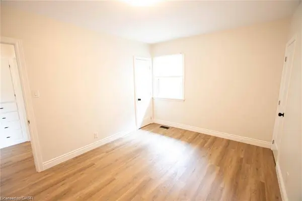 177 Pleasant Avenue #UPPER, Kitchener, ON N2M 4A9