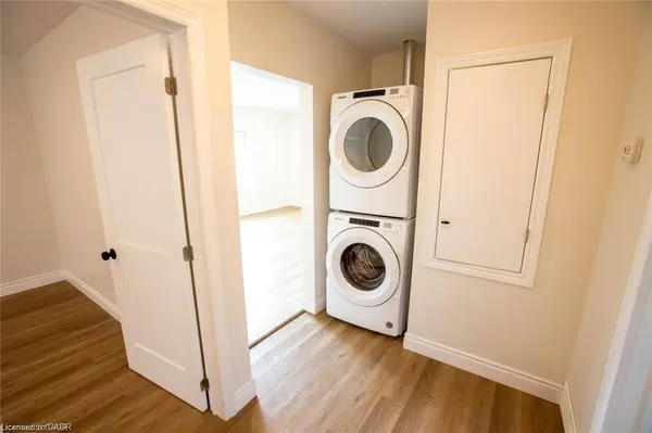 177 Pleasant Avenue #UPPER, Kitchener, ON N2M 4A9