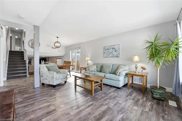 25 Bitternut Place, Elmira, ON N3B 3L2