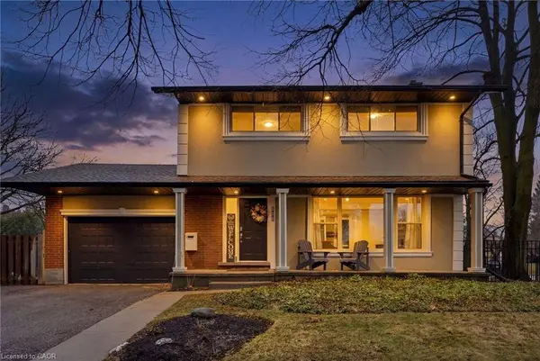 300 Stonybrook Drive, Kitchener, ON N2M 4M2
