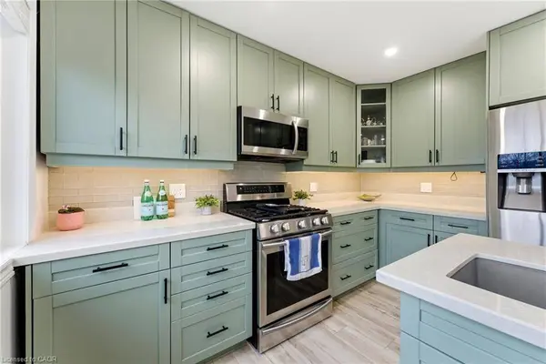 300 Stonybrook Drive, Kitchener, ON N2M 4M2