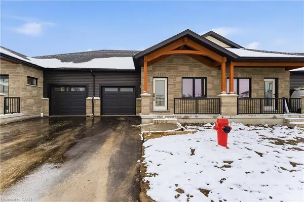 29 Weymouth Street #27, Elmira, ON N3B 0G3