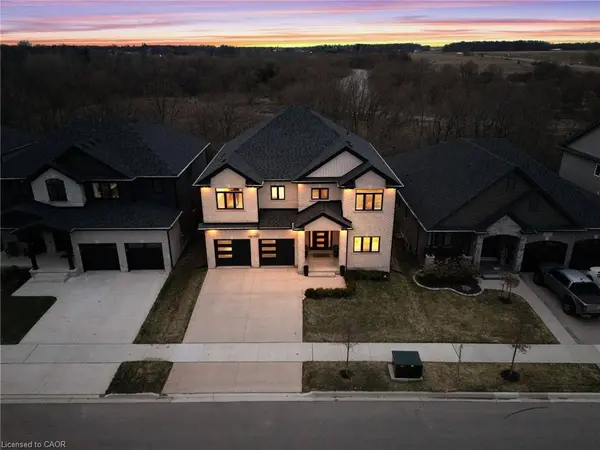 39 Mill Race Crescent, St. Jacobs, ON N0B 2N0