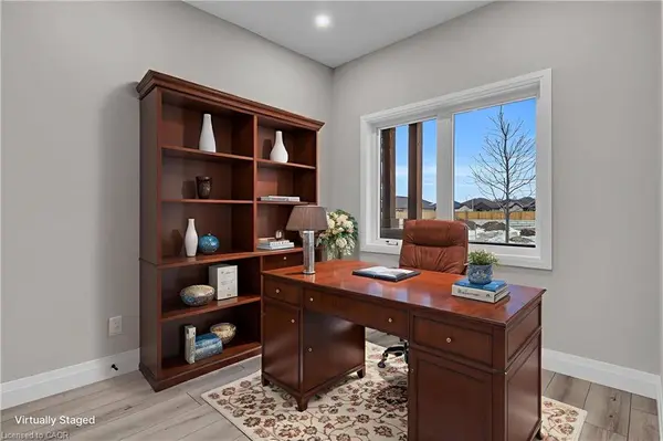 29 Weymouth Street #18, Elmira, ON N3B 0G3