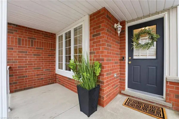 34 Porchlight Drive, Elmira, ON N3B 3M7