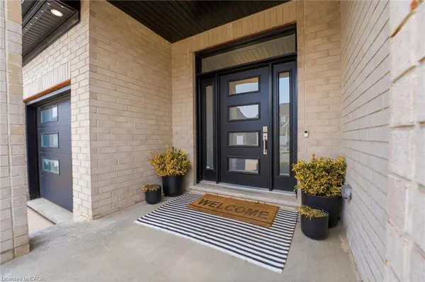 39 Mill Race Crescent, St. Jacobs, ON N0B 2N0