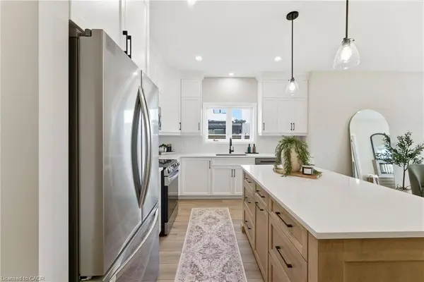 29 Weymouth Street #17, Elmira, ON N3B 0G3