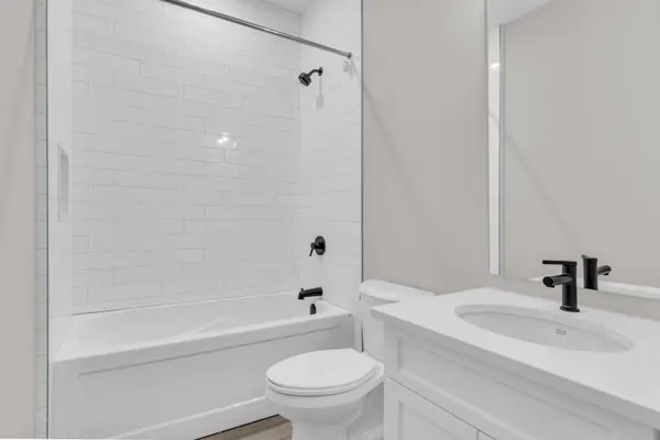 29 Weymouth ST #27, Woolwich, ON N3B 0G3