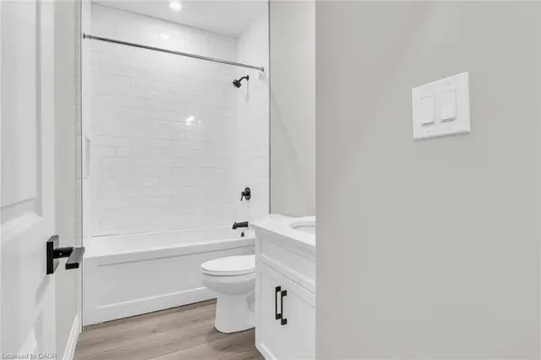 29 Weymouth Street #22, Elmira, ON N3B 0G3