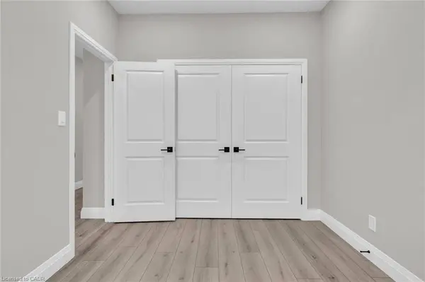 29 Weymouth Street #22, Elmira, ON N3B 0G3